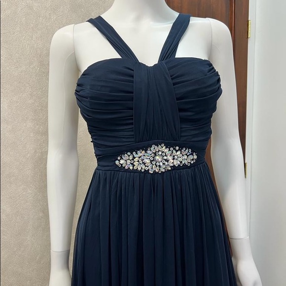 PROM DRESS - Picture 3 of 3